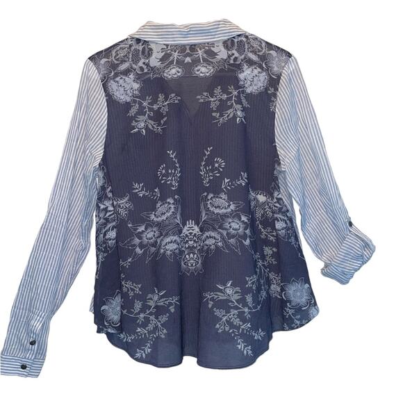 Free People Party in the Back Button Blouse Shirt size Small - Picture 2 of 9